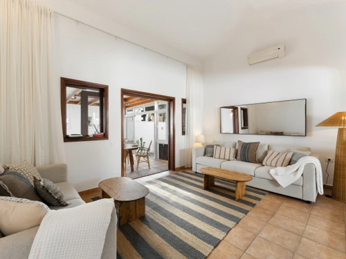 Villa Tahiche, 2 bedrooms, 4 persons - photo_1012098119854