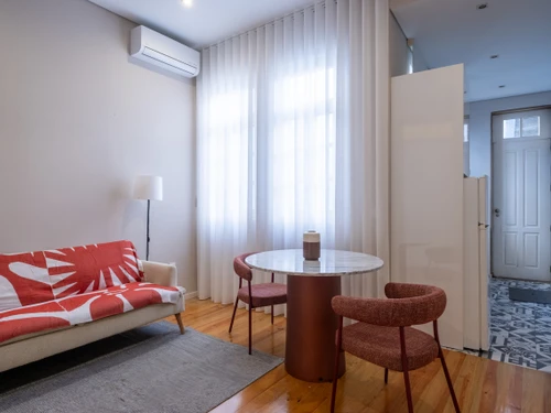 Apartment Braga, 1 bedroom, 2 persons - photo_1012079808266
