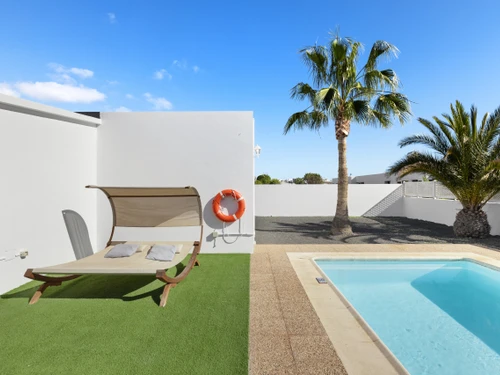 Villa Playa Blanca, 2 bedrooms, 4 persons - photo_1011874568770