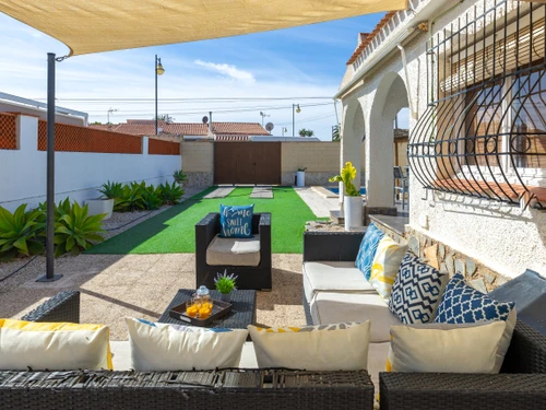 Villa Torrevieja, 3 Schlafzimmer, 6 Personen - photo_1011713045857