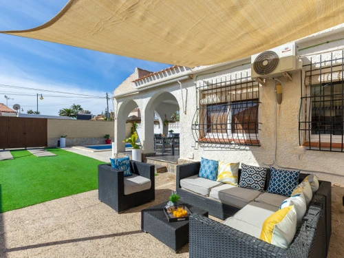 Villa Torrevieja, 3 Schlafzimmer, 6 Personen - photo_1011713045857