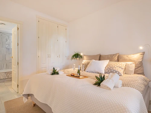 Apartment Marbella, 2 bedrooms, 4 persons - photo_1011982613082