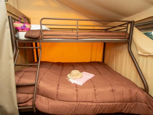 Camping Roquebrune-sur-Argens, 2 bedrooms, 7 persons - photo_1012166774578