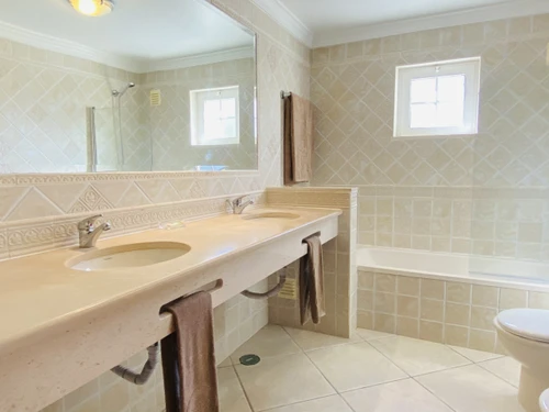 Villa Albufeira, 4 Schlafzimmer, 10 Personen - photo_18949615379