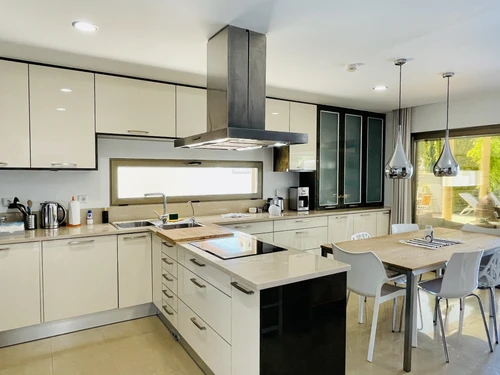 Villa Albufeira, 4 bedrooms, 10 persons - photo_18949614859