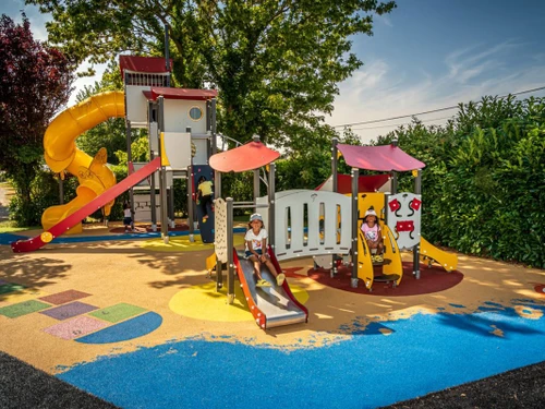 Camping Les Sables-d'Olonne, 3 bedrooms, 6 persons - photo_1012173797401