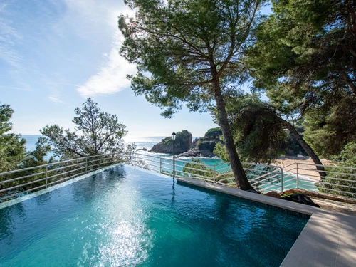 Villa Blanes, 8 dormitorios, 12 personas - photo_1011875175672