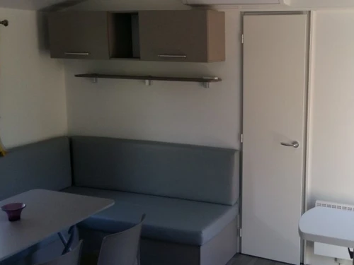 Camping Chazelles-sur-Lyon, 3 bedrooms, 6 persons - photo_1012206023696