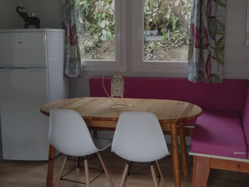 Camping Chazelles-sur-Lyon, 3 pièces, 4 personnes - photo_1012206025888