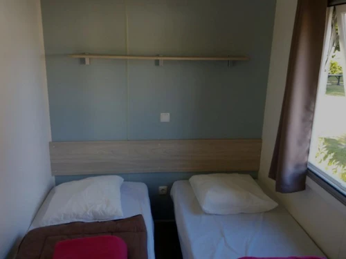 Camping Chazelles-sur-Lyon, 2 bedrooms, 4 persons - photo_1012206064882