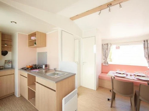 Camping Chazelles-sur-Lyon, 2 bedrooms, 4 persons - photo_1012206064882