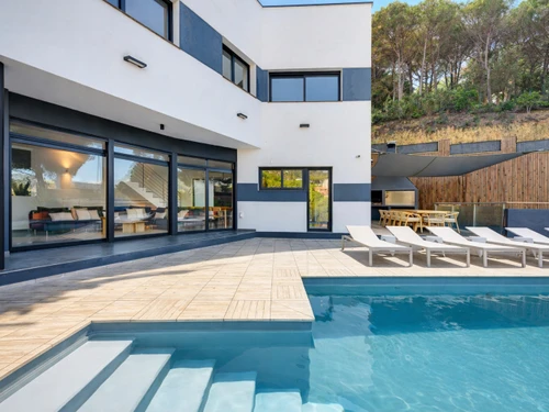 Villa Lloret de Mar, 5 dormitorios, 14 personas - photo_1012177862215