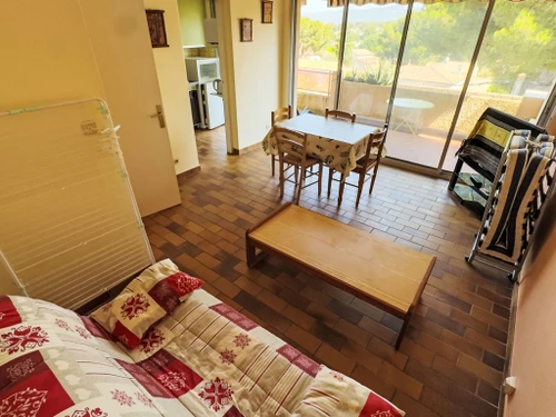 Apartment Six-Fours-les-Plages, studio flat, 2 persons - photo_1012217131147