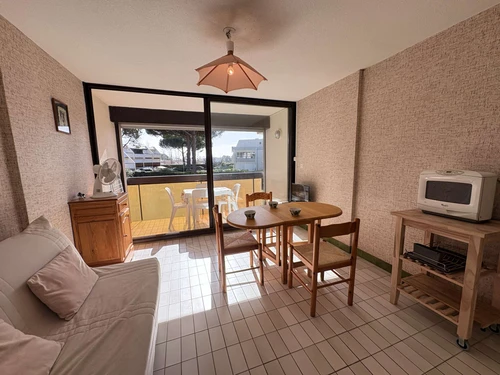 Appartement Le Grau-du-Roi, 1 pièce, 4 personnes - photo_16998119230