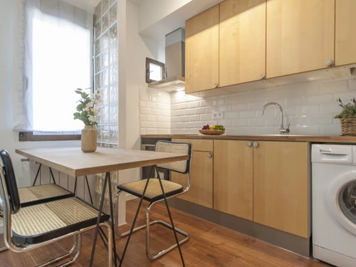 Apartment Madrid, 2 bedrooms, 6 persons - photo_1011773852245