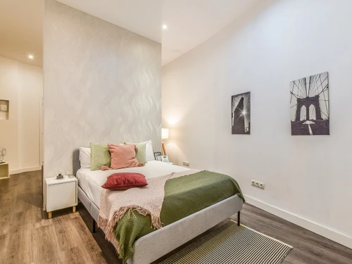 Studio Madrid, studio flat, 4 persons - photo_1011773855111