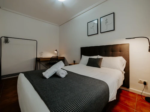 Apartamento Logroño, 4 dormitorios, 8 personas - photo_1012213069400