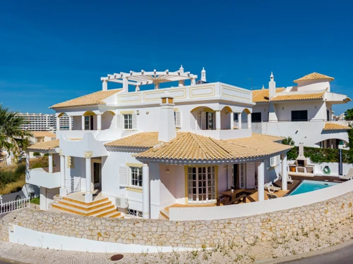 Villa Albufeira, 3 bedrooms, 6 persons - photo_1012229847476
