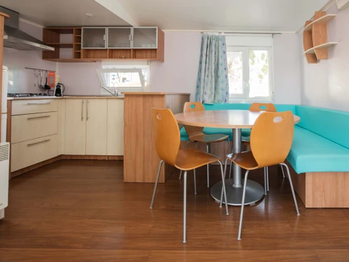 Camping Pals, 2 bedrooms, 6 persons - photo_1012229907198