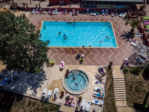 Camping Villecroze, 4 bedrooms, 8 persons - photo_1012229910839