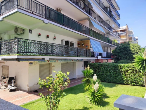 Apartment Salou, 3 bedrooms, 4 persons - photo_1011863041160