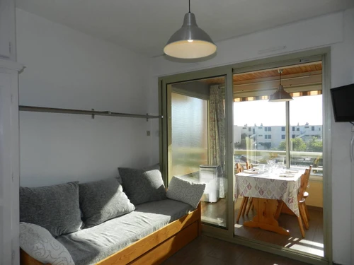 Apartment Bormes-les-Mimosas, studio flat, 4 persons - photo_1012288790167