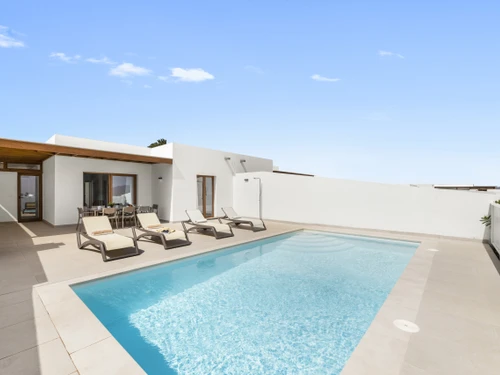 Villa Playa Blanca, 4 bedrooms, 8 persons - photo_1012177865394