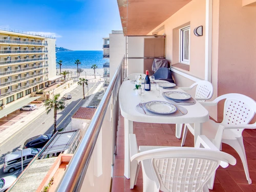 Apartment Roses, 2 bedrooms, 4 persons - photo_1011865259144