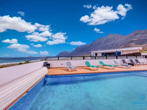 Casa  Famara, 2 dormitorios, 4 personas - photo_1012326839298