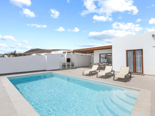 Villa Playa Blanca, 4 bedrooms, 8 persons - photo_1012177864980