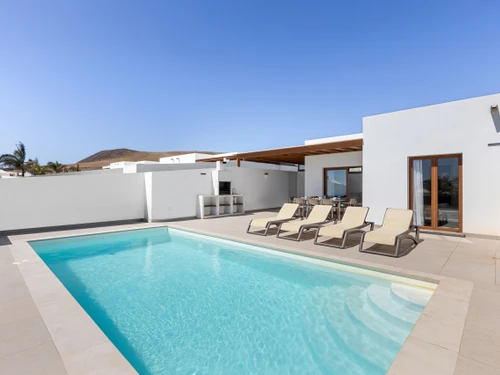 Villa Playa Blanca, 4 dormitorios, 8 personas - photo_1012177864353