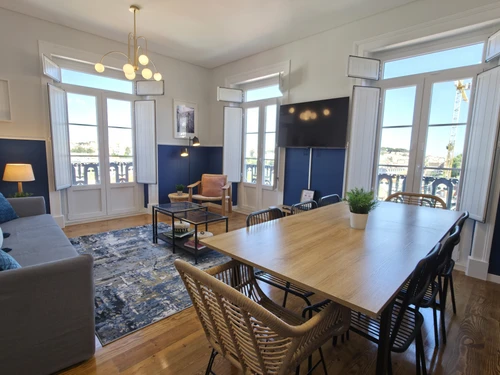 Apartment Lisbon, 8 bedrooms, 25 persons - photo_1012010542345