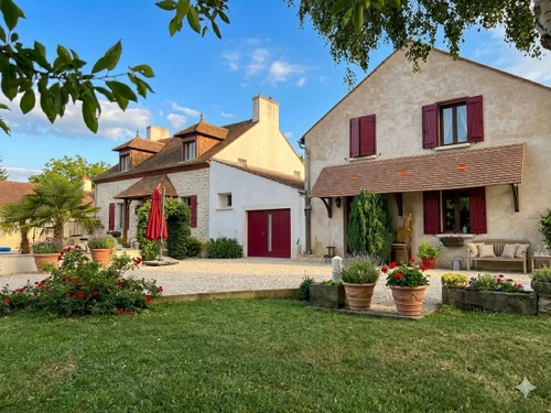 Guestroom Longecourt-en-Plaine, studio flat, 2 persons - photo_1011695236057