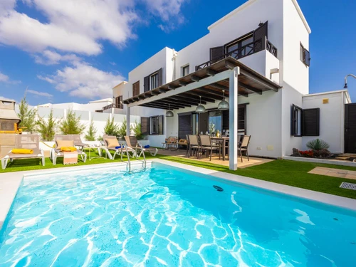 Villa Playa Blanca, 3 bedrooms, 6 persons - photo_1012435273235