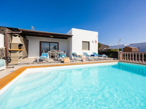 Villa Playa Blanca, 3 bedrooms, 6 persons - photo_1012435273656