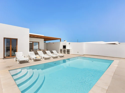 Villa Playa Blanca, 4 bedrooms, 8 persons - photo_1012177865676