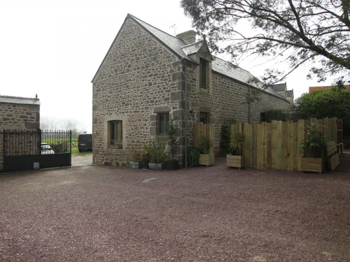 Gasthaus Montfarville, 1 Schlafzimmer, 2 Personen - photo_1011765372316