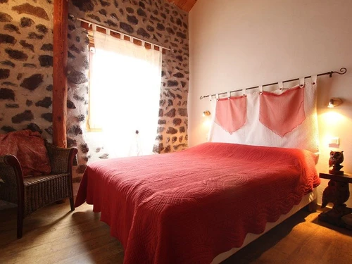 Gite Saint-Christophe-sur-Dolaison, 3 bedrooms, 8 persons - photo_15011651259