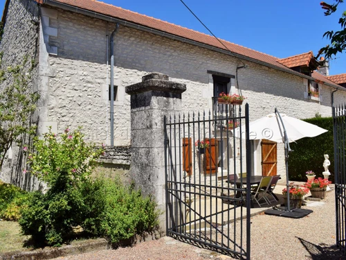 Gîte La Tour-Saint-Gelin, 2 pièces, 2 personnes - photo_12518035018