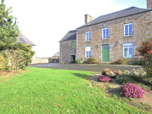 Gîte Isigny-le-Buat, 6 pièces, 14 personnes - photo_10789466534