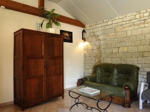 Gîte Colombé-le-Sec, 3 pièces, 4 personnes - photo_14732414456