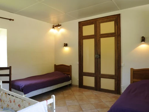 Gîte Colombé-le-Sec, 3 pièces, 4 personnes - photo_14732414456