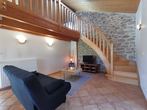 Gîte Saint-Romain-Lachalm, 1 pièce, 2 personnes - photo_15011647948