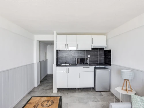 Apartment Le Lavandou, studio flat, 2 persons - photo_13610388719