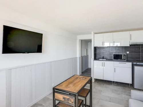 Apartment Le Lavandou, studio flat, 2 persons - photo_13610388719