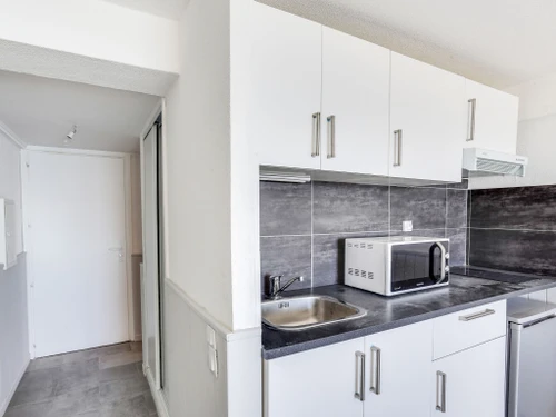 Apartment Le Lavandou, studio flat, 2 persons - photo_13610388719