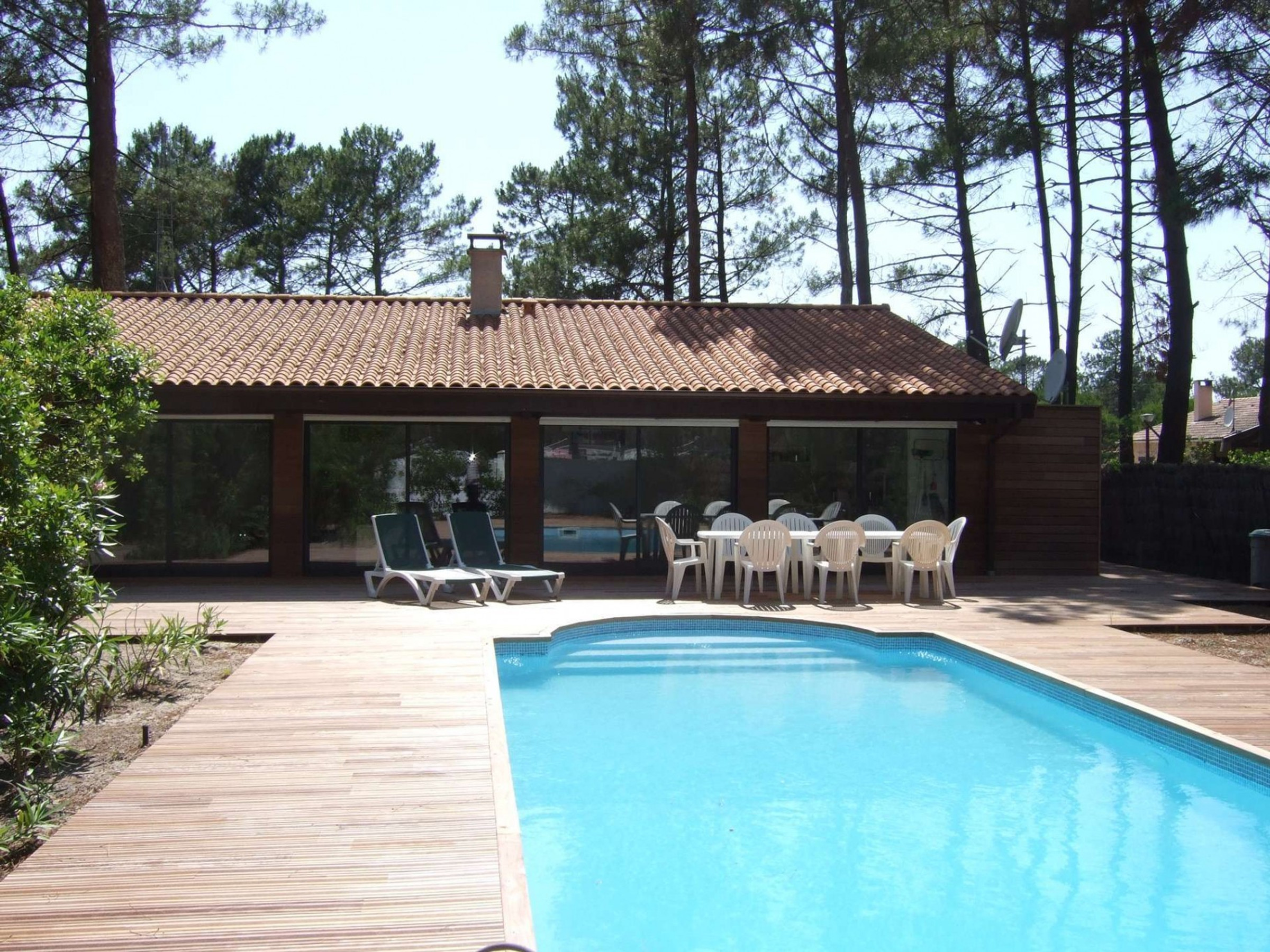 132 Verdiers Agréable villa spacieuse avec piscine chauffée