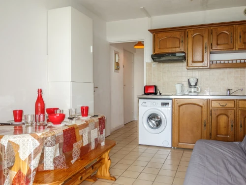 Apartment Six-Fours-les-Plages, 2 bedrooms, 4 persons - photo_710033430