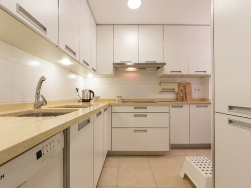 Apartamento Torredembarra, 3 dormitorios, 6 personas - photo_17656429244