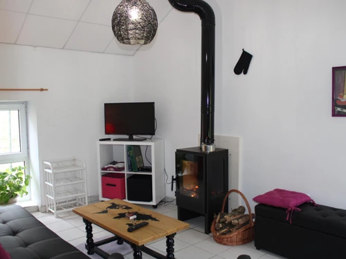 Gîte Châtel-de-Neuvre, 2 pièces, 3 personnes - photo_14120013101